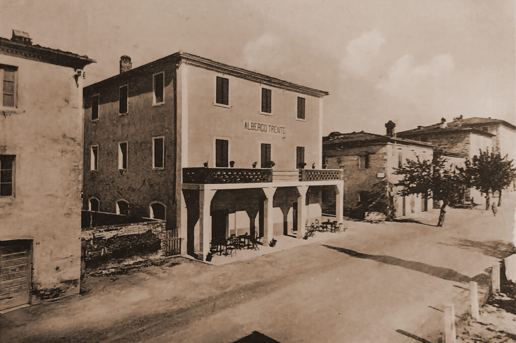 Fotografia storica dell'Albergo Trento, oggi Villa Fontis Rapolano, a Rapolano Terme